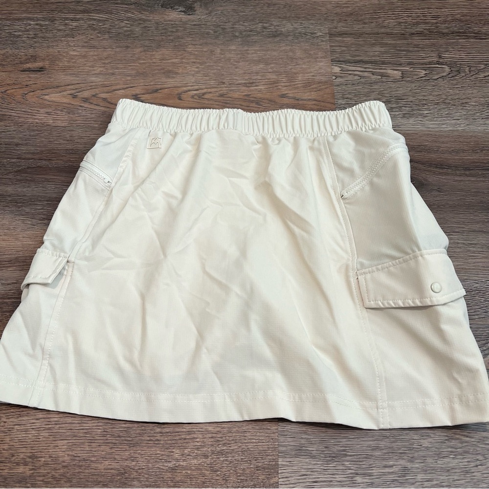 Avalanche Athletic Cream Skirt with Pockets Size Small - Picture 3 of 6